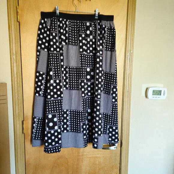 Shein Curve 4XL Skirt Black White - Picture 2 of 5